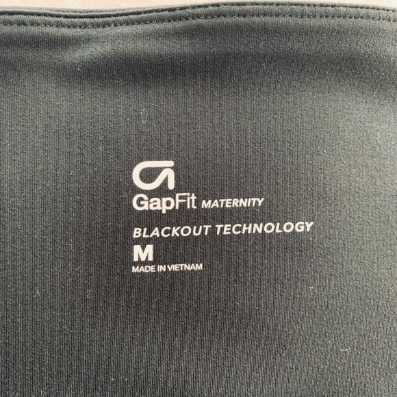 GapFit Maternity Workout Leggings - Picture 3 of 6